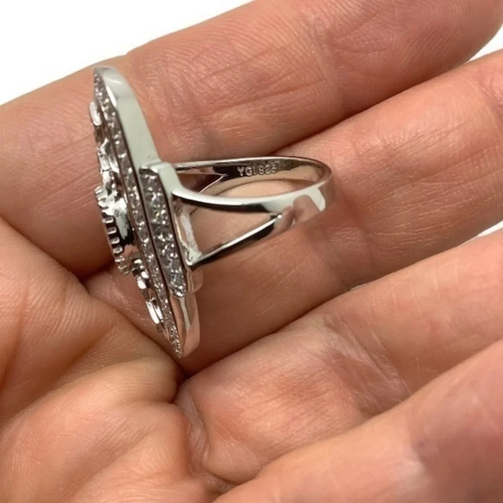 Sterling silver CZ Pointer cocktail ring